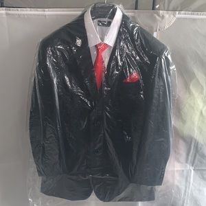 Selling 1 suit the brand is Lucci, Size 34/35, and Color Black,White and Red